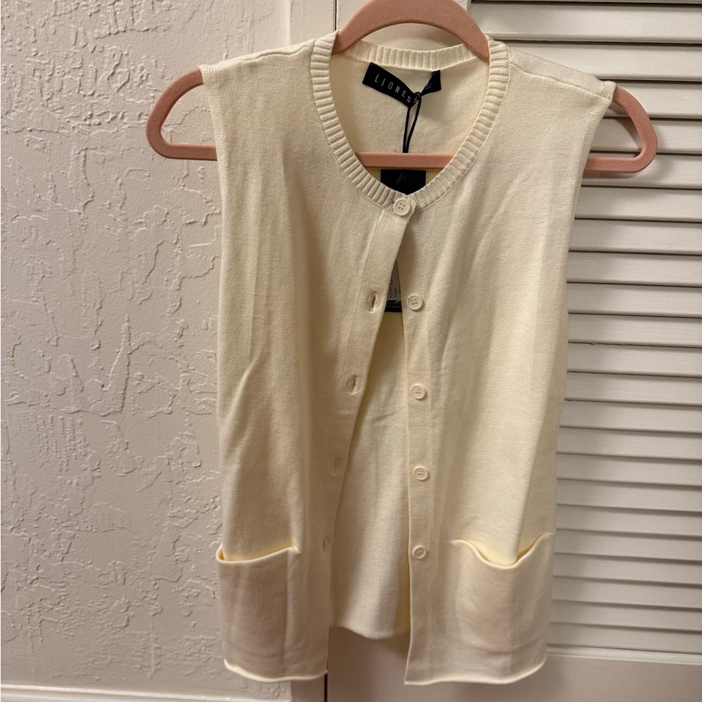 LIONESS KOURT VEST - Picture 7 of 9